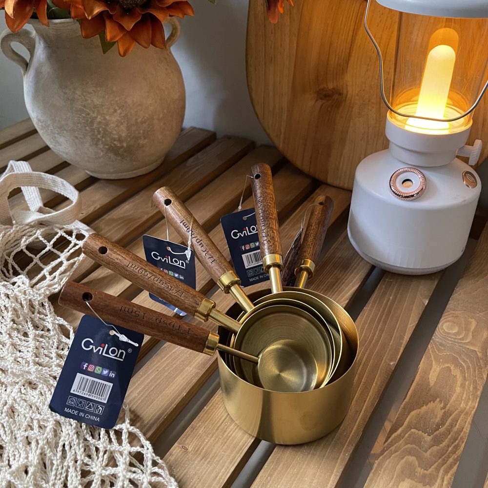 پیمانه طلایی دسته چوبی