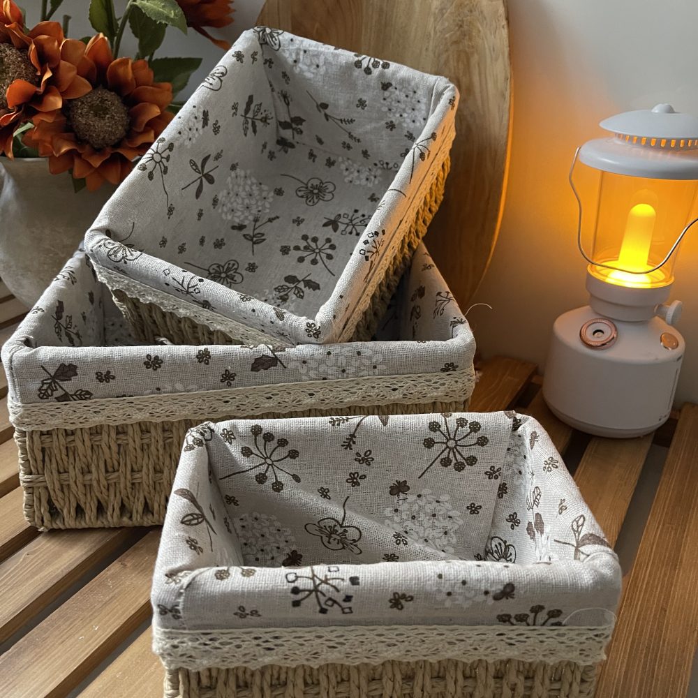 سبد حصیری پارچه دار