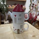 قوری و ماگ طرح کلبه کریسمس